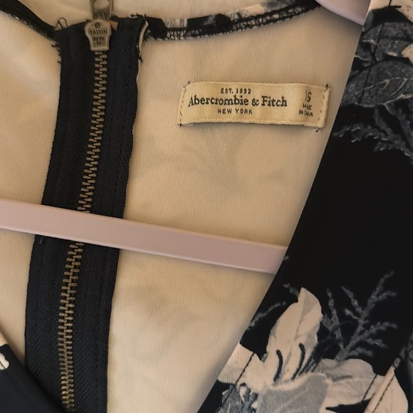 Floral dress - Picture 2 of 3